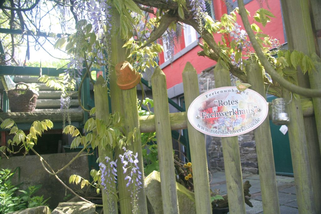 Treppenaufgang vom Fewo-Parkplatz/Eingang