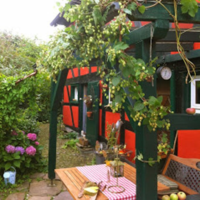 Gemütliche Sitzecke der überdachten Terrasse